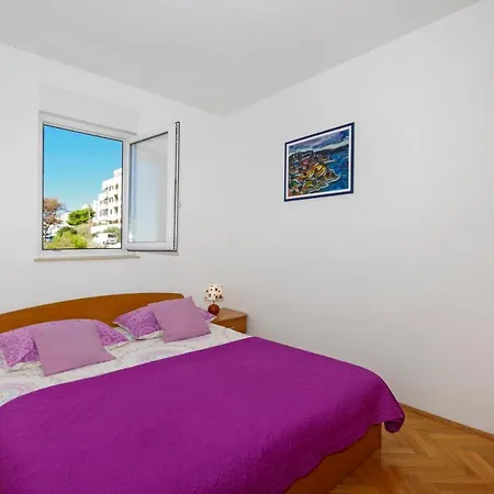 Kus Apartment *