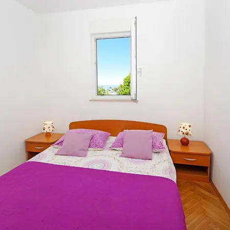 Kus Apartment *